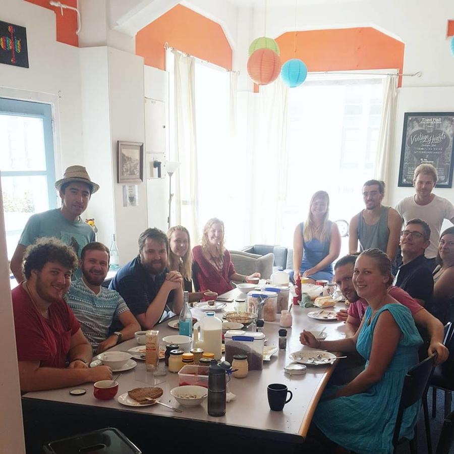 Crashpalace Backpackers เนเปียร์ ภายนอก รูปภาพ